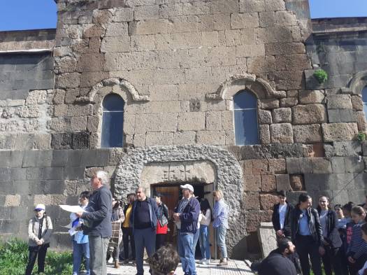 077633a5-62f4-4eea-abd4-f318b97f895a